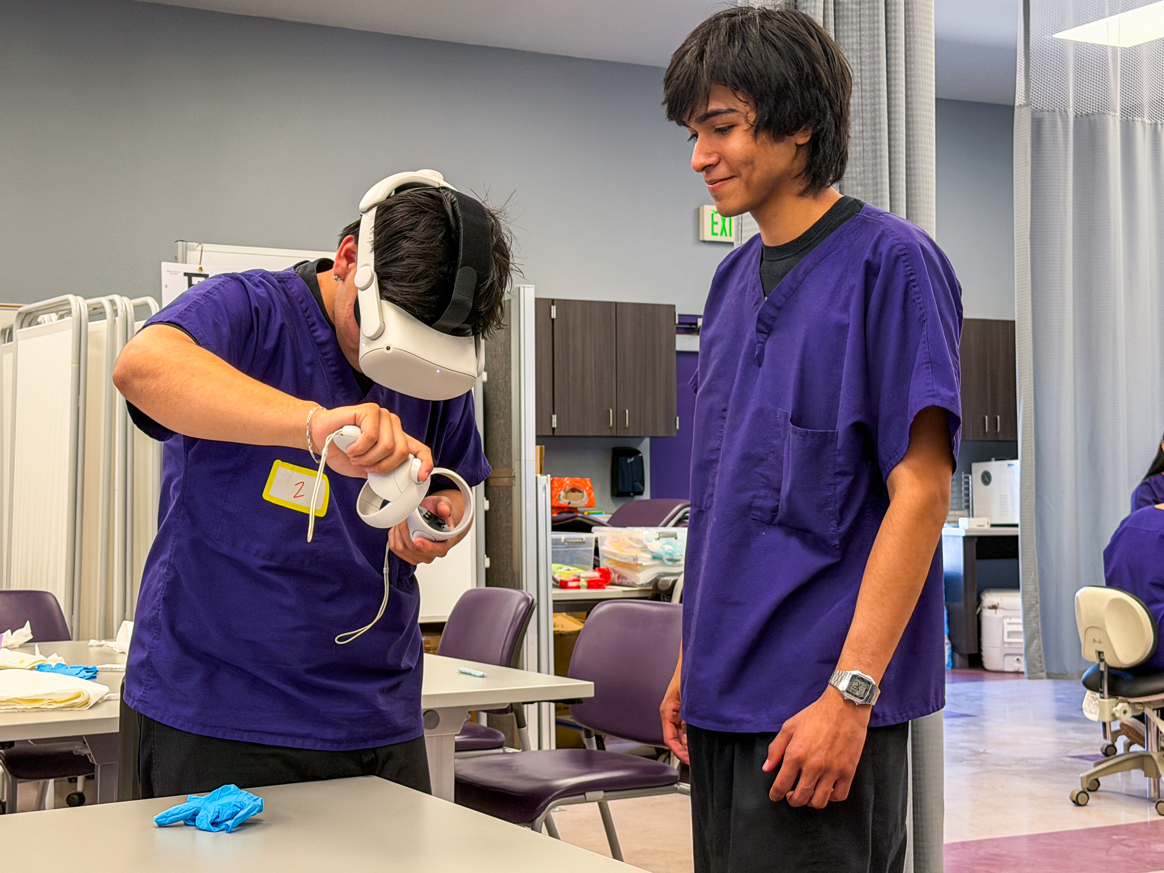 Sophomores exploring clinical settings
